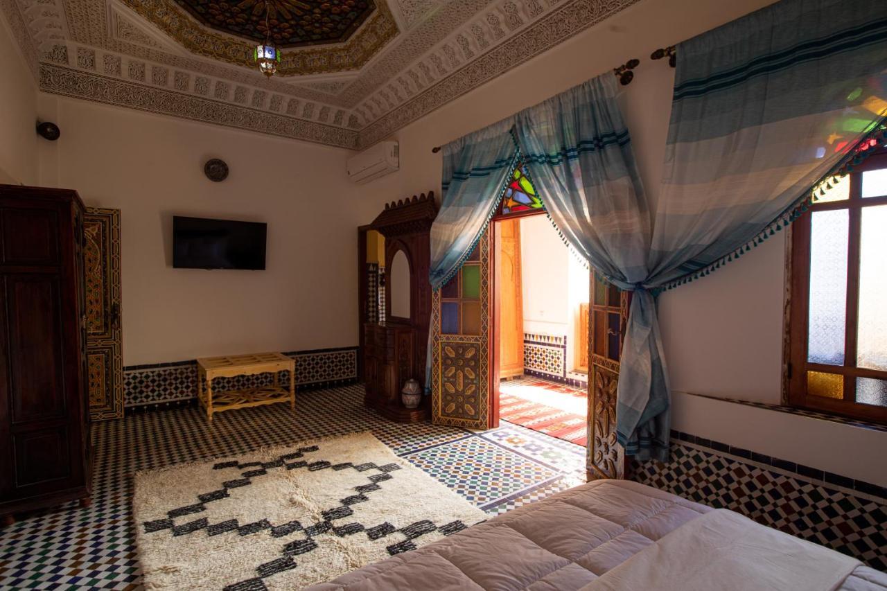 Riad Sayeda Al Hora *